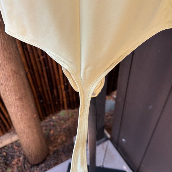 Babaton/Aritzia Pale-Yellow Bodysuit - Picture 3 of 3